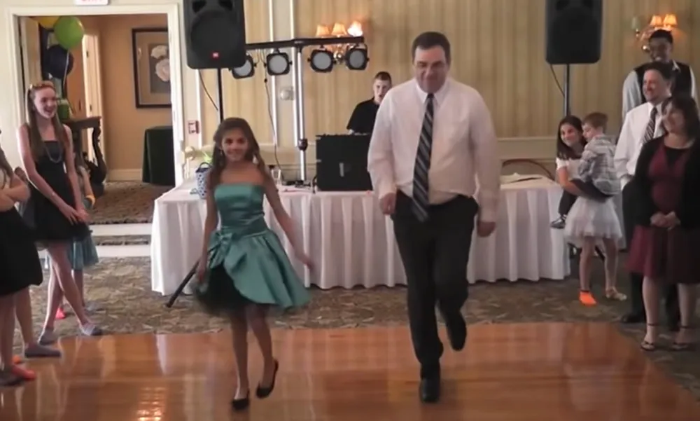 “Heartwarming Father-Daughter Dance”: Daughter Invites Her Awkward Dad ...